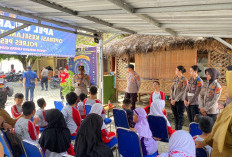 Polisi Sahabat Anak, Polres Pesisir Barat Berikan   Edukasi Interaktif Murid SLB  