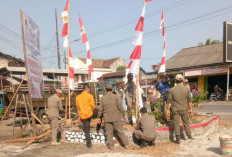 Sat Pol PP - Damkar Lakukan Penataan Tugu Merdeka