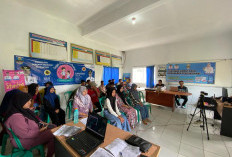 Layani Pembuatan Dokumen Penduduk di Kecamatan Ngaras