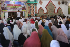Tahap Akhir Persiapan Haji, Kemenag Lampung Barat   Mulai Bagi Kloter dan Koper
