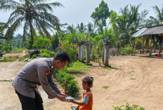 Polisi Sambangi Sukamaju, Edukasi Anak dan Ajak Warga Jaga Kamtibmas