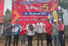 Camat Buka Turnamen Volly Ball  Purwajaya Rolling#5 Tribudi Syukur