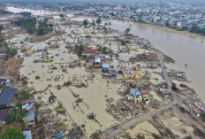 Gubernur Aceh Tinjau Kerusakan Banjir Bandang dari Udara, BNPB Laporkan Ratusan Korban Jiwa