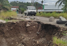 Jalan Lingkar Terancam Putus  Digerus Sungai Way Laay