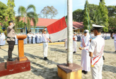 Kompol Rafli Jadi Pembina Upacara, Ajak Siswa SMKN 1 Krui Jauhi Kenakalan Remaja