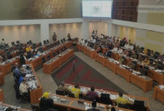 Kompak, Terlihat Tujuh Menko Kabinet Prabowo Hadiri Rapat Banggar DPR