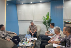 Pemkab Pesbar Audiensi dengan Komdigi, Bahas Penguatan Teknologi - Dukungan Krui Pro 2025