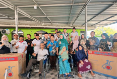 Pemkab Salurkan Bantuan Kursi Roda  Bentuk Nyata Kepedulian  dan Komitmen Inklusivitas