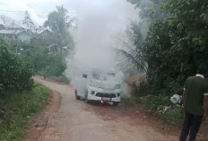 Diduga Korsleting, Minibus Meledak di Jalur Mekarsari