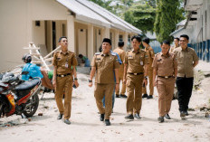 Tinjau Revitalisasi  Satuan Pendidikan, Bupati Dedi Irawan  Tekankan Pengawasan