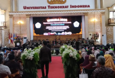 Universitas Teknokrat Motivasi  Alumni Bangun Dunia Kerja dan  Industri Menuju Indonesia Emas