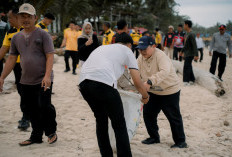 Fun Walk dan Coastal Clean Up, Pemkab Tegaskan Komitmen  Jaga Lingkungan Pesisir
