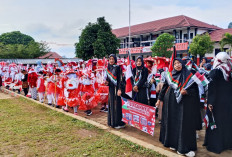 SDN 1 Sukaraja Tanamkan Cinta NKRI Lewat Pawai Budaya Meriah