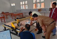 Inovasi Tiada Henti SMKN 1 Way Tenong, Uji Coba Mesin CNC Router Jurusan DKV