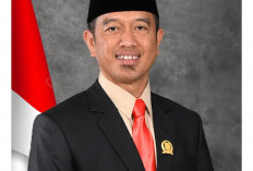 DPRD Lampung Barat Sahkan RAPBD 2025, Banang Sampaikan Sejumlah Saran  