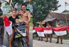 Sambut HUT Ke-79 Kemerdekaan RI, Camat-Uspika Pesisir Selatan Bagikan Ratusan Bendera