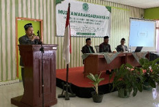 Terpilih Aklamasi, Ustad Pairozi Kembali Nahkodai MUI Lampung Barat 