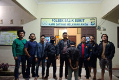 Gondol Dua Unit Handphone  Seorang Pemuda Ditangkap Polisi
