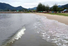Eksotisme Pantai Pandan di Sumut
