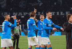 Napoli Kalahkan Juventus 2-1 dan Rebut Puncak Klasemen Serie A
