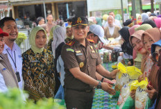 Bazar Murah Kejaksaan, 500 Paket Sembako Ludes Terjual 