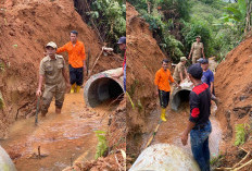 Camat dan Peratin Turun Tangan, Warga Basungan Pasang 15 Gorong-Gorong
