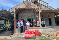 Tinjau Lokasi Tiga Rumah Rusak Diterjang Angin 