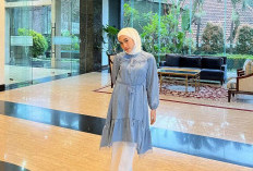 8 Ide OOTD Rok Span Hijab  yang Simpel tapi Tetap Modis