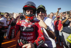 Valentino Rossi Bagikan 3 Tips ke Bagnaia untuk Kalahkan Marquez di MotoGP  