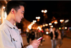 Efek Buruk Main Handphone Malam Hari Sambil Tiduran 