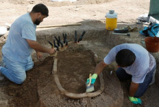 Kekeringan Ungkap 40 Makam Kuno Berusia 2.300 Tahun di Irak