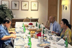  Prabowo Subianto Berbuka Puasa Bersama Putra dan Mantan Istri