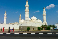 Bukan Hanya ke Makkah, Ini Masjid di Dunia yang Pernah Punya Dua Arah Kiblat 