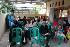  Disdukcapil Provinsi Hibahkan Blanko KTP-el ke Pesbar