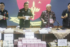  Penyidik Kejagung Menyita Rp920,9 Miliar dan 51 kg Emas dari Rumah Zarof