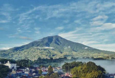 Menyibak Keindahan Gunung Singgalang dan Pesona Telaga Dewi