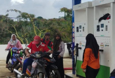 Antrian BBM Mengular di SPBU,  Warga Minta Penambahan Kuota 
