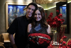 El Rumi dan Syifa Rayakan  Satu Tahun Jalin Asmara  Kalung Mewah Rp93 Juta Jadi Tanda Cinta