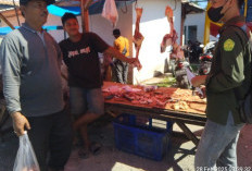 Jelang Ramadhan,  DKPP Pesisir Barat Cek Produk Hewani di Pasar