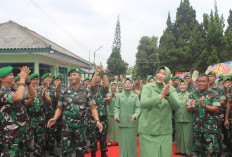 Pelepasan Letkol CZI   Anthon Penuh Haru