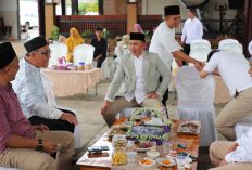 Merajut Kebersamaan di Hari Kemenangan: Bupati  PM Gelar Open House di Kediamannya