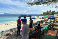 Pasca Lebaran, Anggota Polres Pesisir Barat Intensifkan Patroli Wisata
