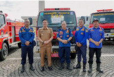 Pesbar Terima Hibah Satu Unit  Damkar dari Pemprov DKI Jakarta