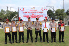 Kapolres Beri Penghargaan  untuk Personel Berprestasi