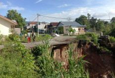 Masyarakat Simpang Mutaralam  Harapkan Penanganan Longsor 