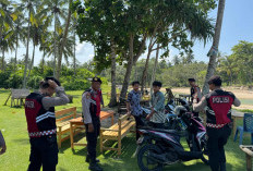 Patroli di Pantai, Polres Pesisir Barat  Ajak Warga Waspada