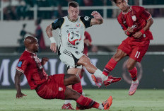 Persija Kalahkan Persis 3-0, Puncaki Klasemen Super League 2025