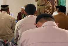 Ribuan Warga Lambar Khusyuk  Gelar Doa Bersama di Masjid