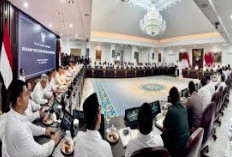  Presiden Prabowo Subianto Pimpin Sidang Kabinet Paripurna di Istana Kepresidenan