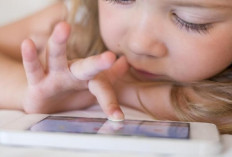 Komdigi Tegaskan Verifikasi Usia dan Parental Control untuk Lindungi Anak di Dunia Digital